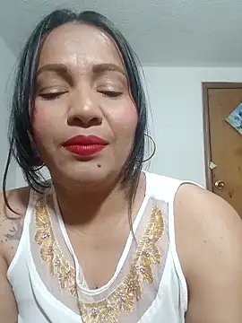 Snapshot of agatha_sluttylatina chatting on April 16, 2026, 2:01 am agatha sluttylatina online show from April 16, 2026, 2:01 am