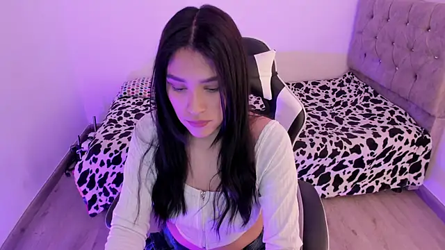 Snapshot of megaan_cb chatting on November 4, 2025, 1:04 pm megaan cb online show from November 4, 2025, 1:04 pm