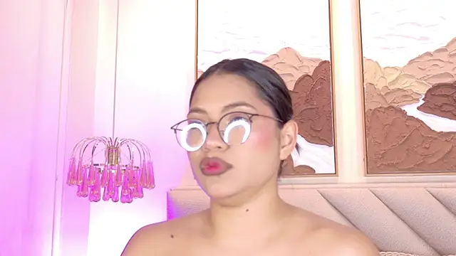 Snapshot of kendalFox_ chatting on October 26, 2025, 2:17 pm kendalFox online show from October 26, 2025, 2:17 pm