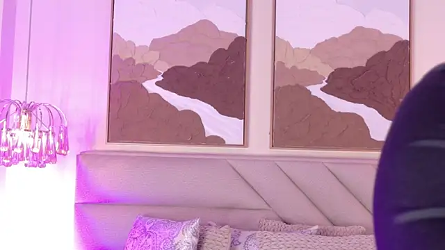 Snapshot of kendalFox_ chatting on November 16, 2025, 3:50 pm kendalFox online show from November 16, 2025, 3:50 pm