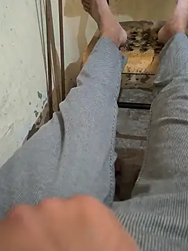 Snapshot of bigdick_lickingexpert08 chatting on October 28, 2025, 8:24 am bigdick lickingexpert08 online show from October 28, 2025, 8:24 am