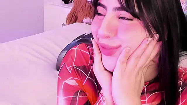 Camila Matinez  online show from April 14, 2026, 1:10 am