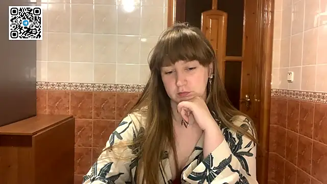 Snapshot of MaroonMoon_ chatting on November 28, 2025, 8:53 pm MaroonMoon online show from November 28, 2025, 8:53 pm