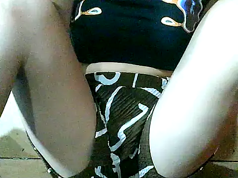 Snapshot of pinay-momm1682 chatting on December 15, 2025, 10:43 am pinay-momm1682 online show from December 15, 2025, 10:43 am