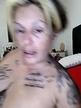 canariamorbosa online show from December 1, 2025, 2:34 am