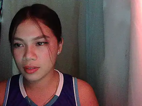 Snapshot of Zachariah_05 chatting on May 10, 2026, 9:24 am Zachariah 05 online show from May 10, 2026, 9:24 am
