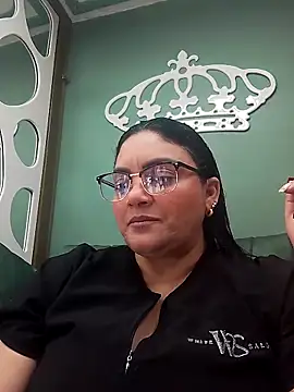 tiffany Johnson1 online show from September 25, 2025, 6:03 pm