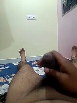 Snapshot of bobby3374 chatting on September 19, 2025, 1:37 pm bobby3374 online show from September 19, 2025, 1:37 pm