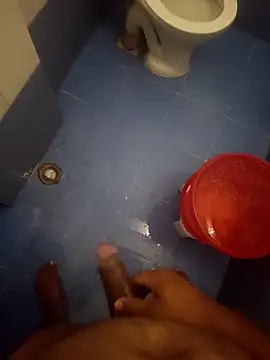 Snapshot of bobby3374 chatting on November 13, 2025, 12:03 am bobby3374 online show from November 13, 2025, 12:03 am