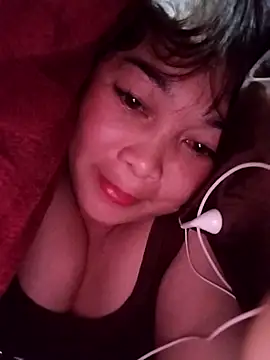 Snapshot of Lyly_nuce chatting on December 4, 2025, 3:33 pm Lyly nuce online show from December 4, 2025, 3:33 pm