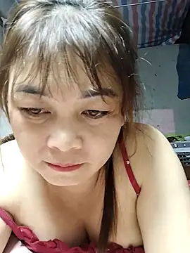 Snapshot of Lyly_nuce chatting on November 2, 2025, 9:53 pm Lyly nuce online show from November 2, 2025, 9:53 pm