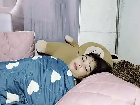 Snapshot of Lyly_nuce chatting on November 11, 2025, 2:06 am Lyly nuce online show from November 11, 2025, 2:06 am