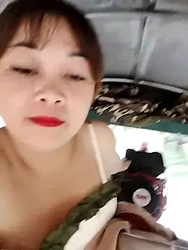 Snapshot of Lyly_nuce chatting on October 31, 2025, 10:01 am Lyly nuce online show from October 31, 2025, 10:01 am