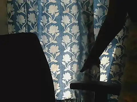 Snapshot of hottest_mahii chatting on November 5, 2025, 5:43 am hottest mahii online show from November 5, 2025, 5:43 am