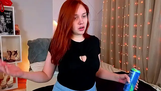 PollyVinice online show from November 26, 2025, 12:05 pm