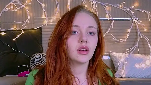 Snapshot of PollyVinice chatting on March 19, 2026, 5:46 pm PollyVinice online show from March 19, 2026, 5:46 pm