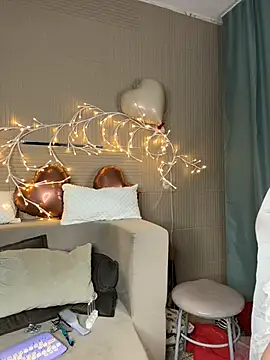 PollyVinice online show from February 28, 2026, 6:18 pm