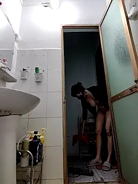 simsim-00 online show from November 25, 2025, 7:58 pm