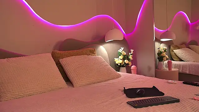Snapshot of NicolSpace chatting on May 16, 2026, 3:38 am NicolSpace online show from May 16, 2026, 3:38 am