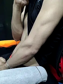 chocolate alone online show from October 4, 2025, 7:54 am