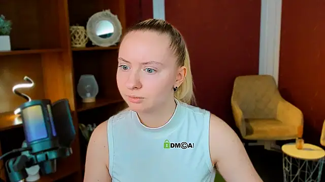 mila glow1 online show from March 13, 2026, 12:54 pm