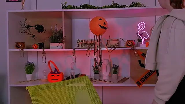 Snapshot of mila_glow1 chatting on November 3, 2025, 5:45 am mila glow1 online show from November 3, 2025, 5:45 am