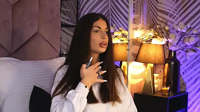 EvaRhea online show from November 19, 2025, 3:50 am