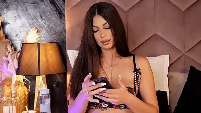 EvaRhea online show from September 30, 2025, 3:01 am