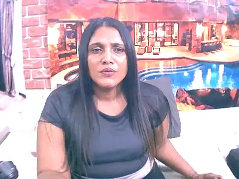 Snapshot of IndianSexyLady4u chatting on November 3, 2025, 3:23 am IndianSexyLady4u online show from November 3, 2025, 3:23 am