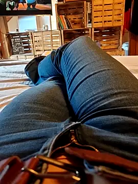 Snapshot of Horny_mummy chatting on February 24, 2026, 3:35 pm Horny mummy online show from February 24, 2026, 3:35 pm