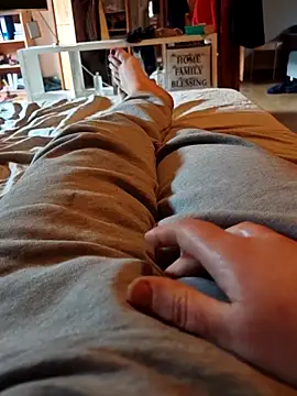 Snapshot of Horny_mummy chatting on February 16, 2026, 2:59 pm Horny mummy online show from February 16, 2026, 2:59 pm