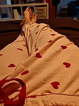 Snapshot of Horny_mummy chatting on February 8, 2026, 7:39 am Horny mummy online show from February 8, 2026, 7:39 am