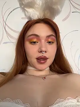 Snapshot of LunaMillie chatting on April 3, 2026, 11:49 am LunaMillie online show from April 3, 2026, 11:49 am