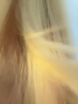 LunaMillie online show from November 4, 2025, 8:29 am