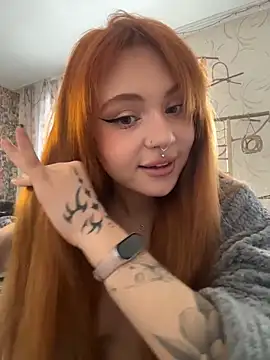 Snapshot of LunaMillie chatting on March 8, 2026, 8:28 am LunaMillie online show from March 8, 2026, 8:28 am