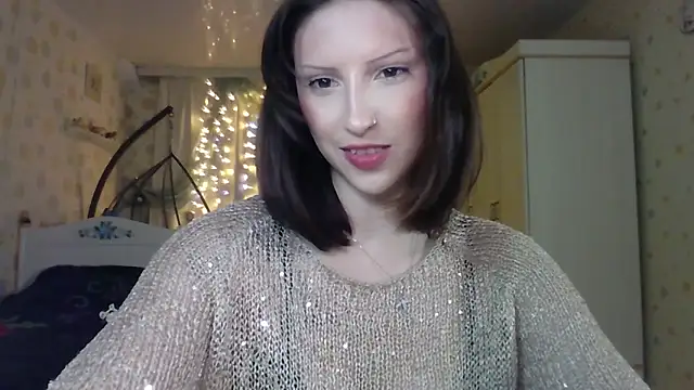 RuxaShade online show from December 16, 2025, 12:53 pm