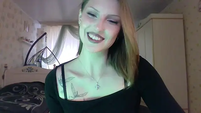 RuxaShade online show from October 29, 2025, 11:09 am