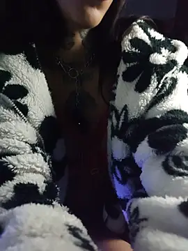 Jess tattoo11 online show from October 28, 2025, 3:33 pm