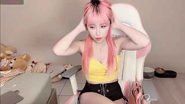 jiajia 0902 online show from September 18, 2025, 9:07 pm