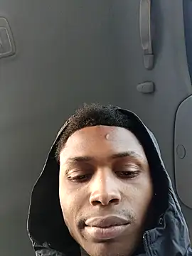 Snapshot of Dropdingo chatting on December 21, 2025, 9:59 pm Dropdingo online show from December 21, 2025, 9:59 pm