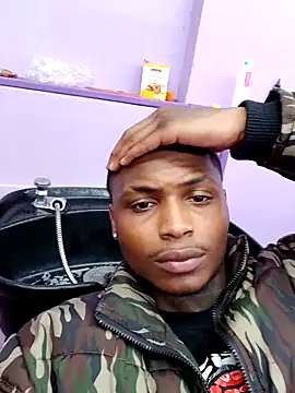 Snapshot of Dropdingo chatting on February 26, 2026, 7:25 pm Dropdingo online show from February 26, 2026, 7:25 pm