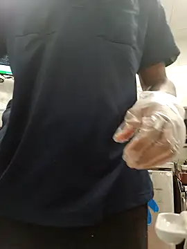 Snapshot of Dropdingo chatting on November 30, 2025, 3:02 pm Dropdingo online show from November 30, 2025, 3:02 pm