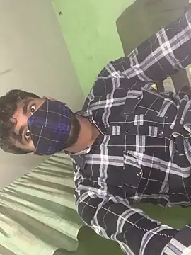 Snapshot of uniquesexyboy5689 chatting on November 4, 2025, 1:59 pm uniquesexyboy5689 online show from November 4, 2025, 1:59 pm