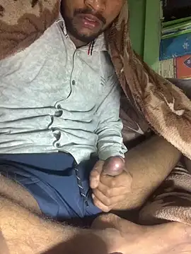 Snapshot of uniquesexyboy5689 chatting on December 16, 2025, 4:22 pm uniquesexyboy5689 online show from December 16, 2025, 4:22 pm