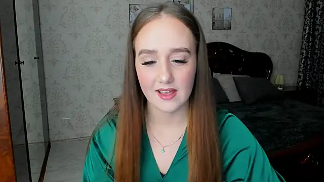 Snapshot of SabrinaCandi chatting on November 10, 2025, 7:41 pm SabrinaCandi online show from November 10, 2025, 7:41 pm