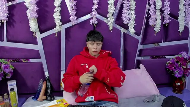 Snapshot of Bruno_Cruzz chatting on February 20, 2026, 2:41 am Bruno Cruzz online show from February 20, 2026, 2:41 am