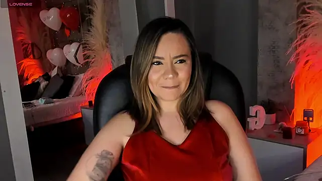 Sky Junne online show from February 14, 2026, 5:57 pm