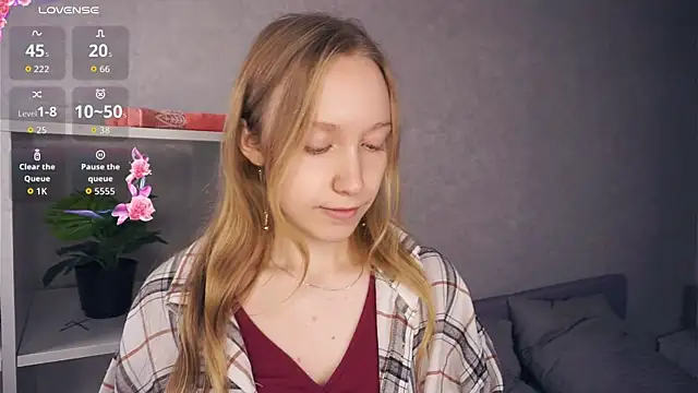 Snapshot of EarnestineGyllenband chatting on November 7, 2025, 6:40 am EarnestineGyllenband online show from November 7, 2025, 6:40 am