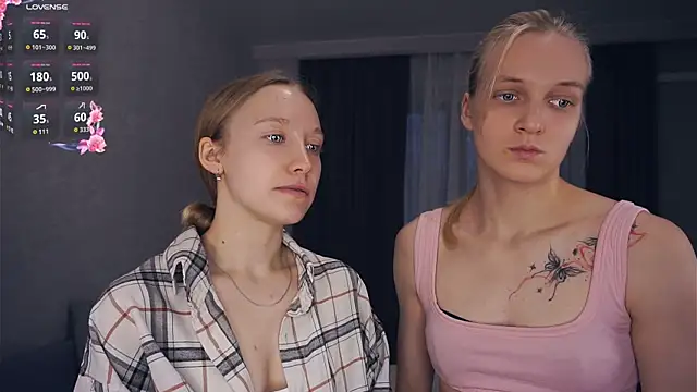 Snapshot of EarnestineGyllenband chatting on October 22, 2025, 6:13 am EarnestineGyllenband online show from October 22, 2025, 6:13 am