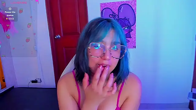 Snapshot of sophiievv chatting on March 4, 2026, 7:21 pm sophiievv online show from March 4, 2026, 7:21 pm